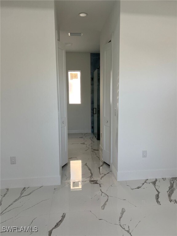 Building Photo - 813 Aiken Ave