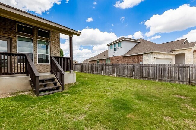 Building Photo - 505 Palmilla St