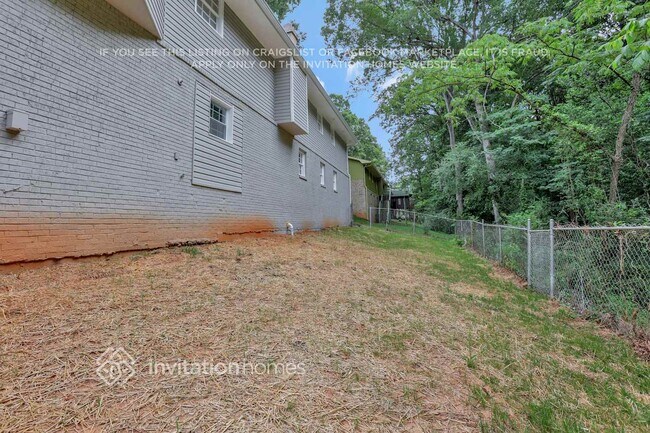 Building Photo - 5668 Beechwood Dr SW