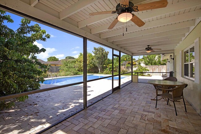 Building Photo - 11337 Little Bear Way