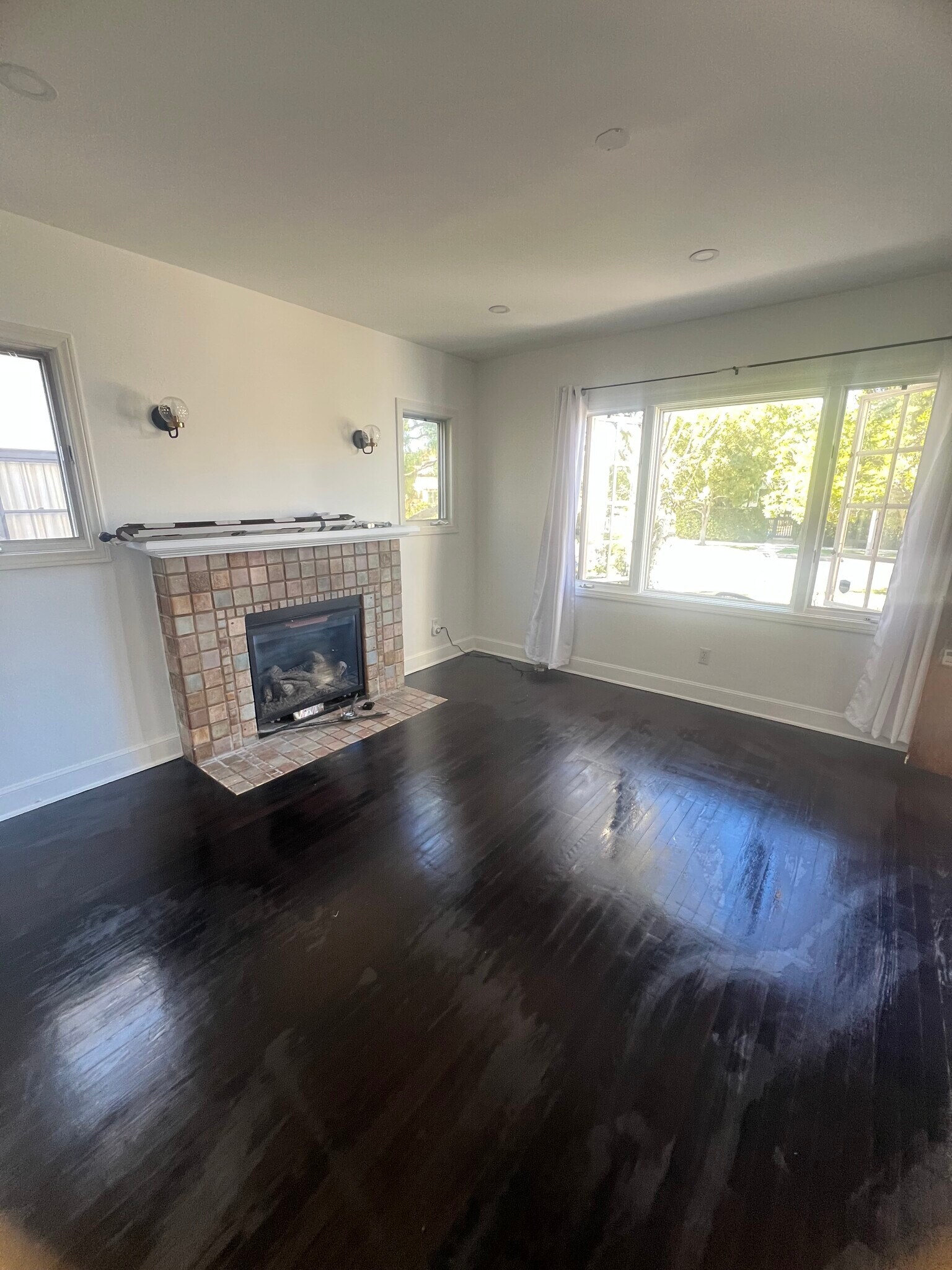 Building Photo - 1234 Keniston Ave