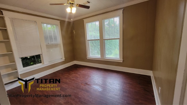 Building Photo - 3b/2b house in downtown Benton