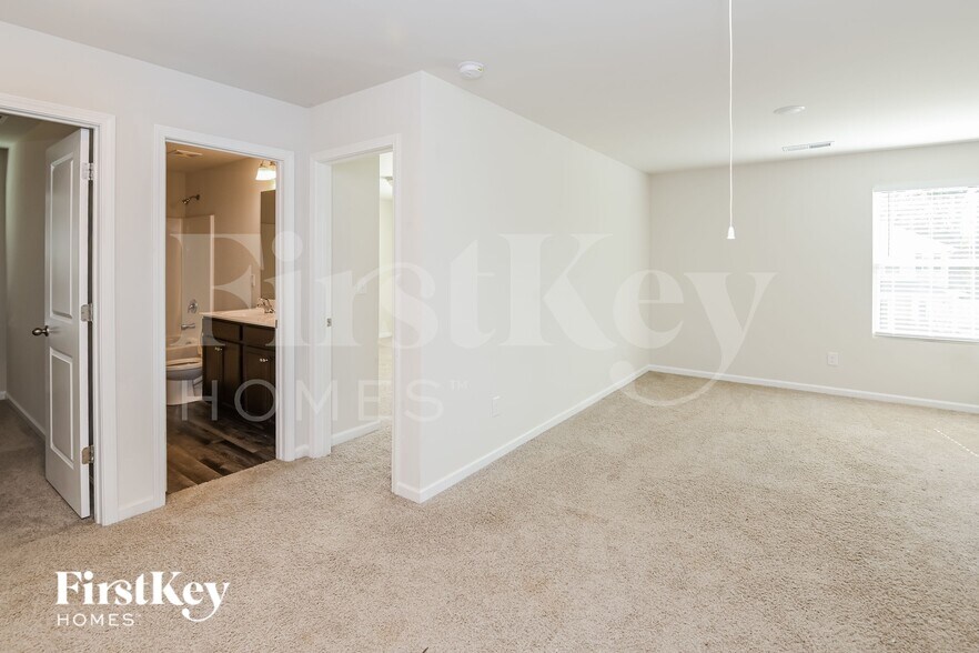 Building Photo - 9515 Hamel St
