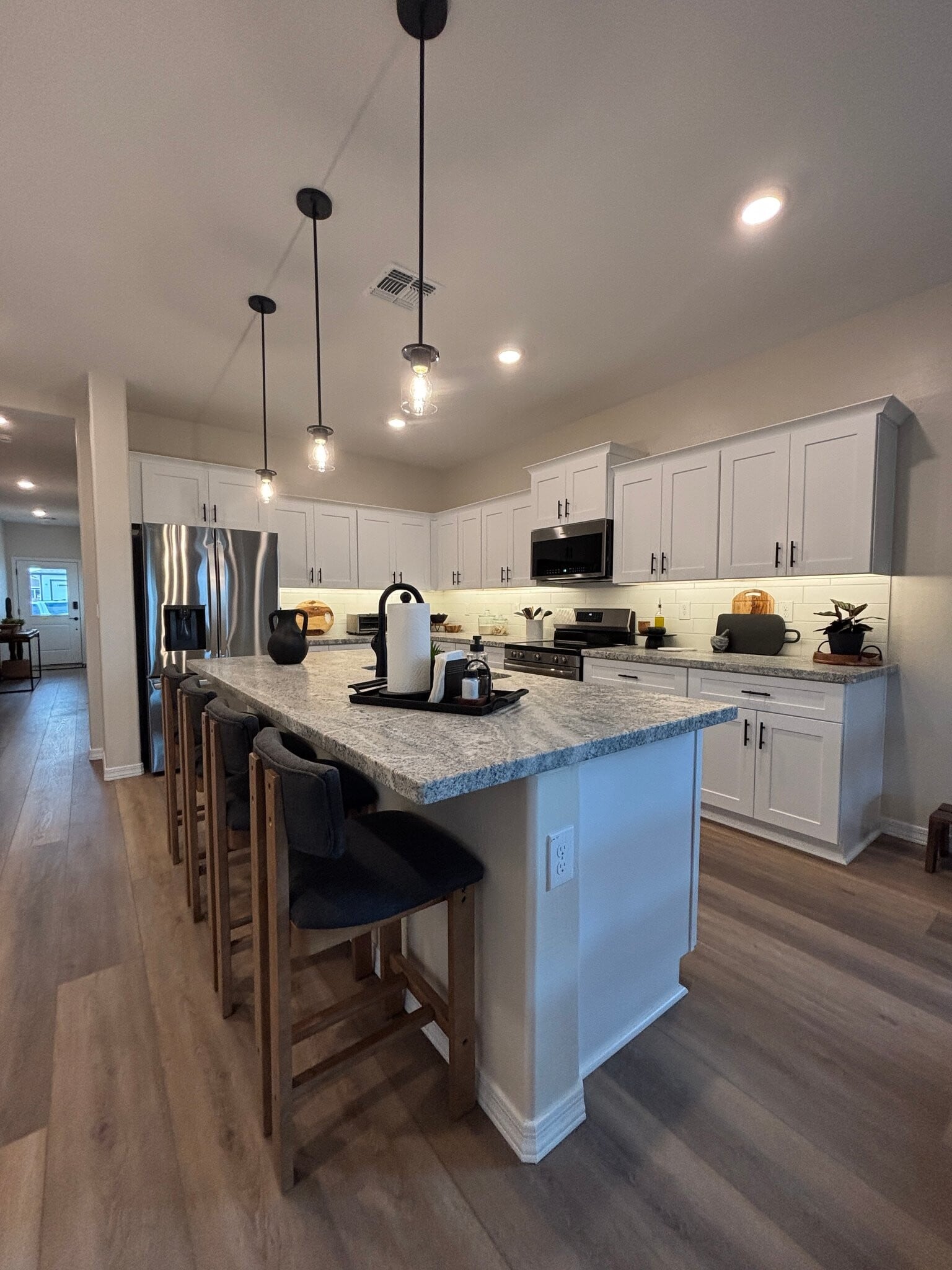 Building Photo - 1204 Tranquil Ln