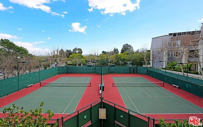 Building Photo - 10106 Empyrean Way