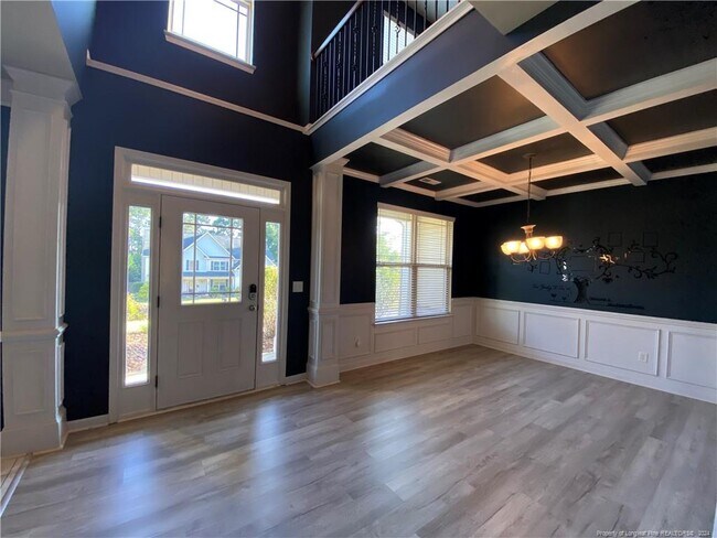 Building Photo - 199 Skycroft Dr