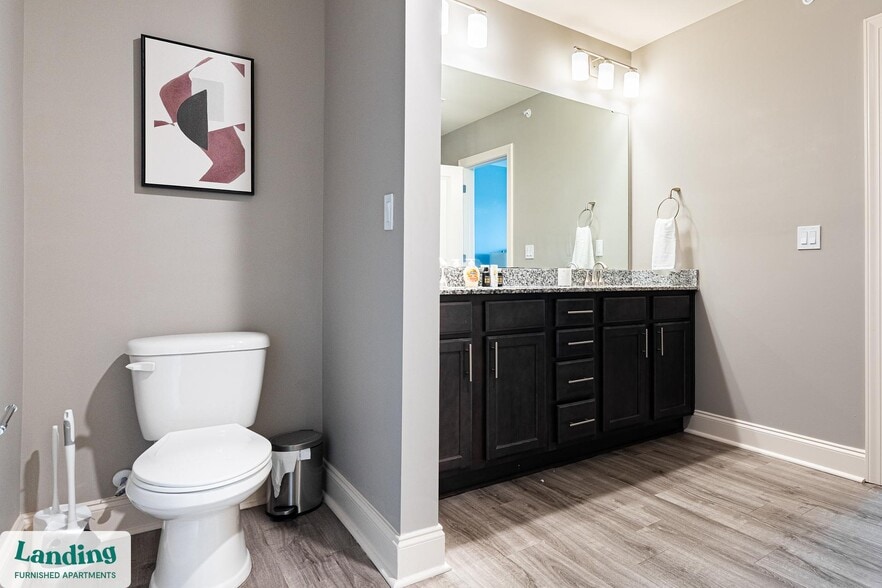 Building Photo - 305 Laredo Dr