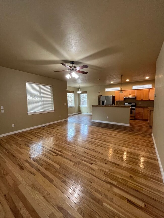 Building Photo - 4-Bedroom 2 1/2 Bathroom Home