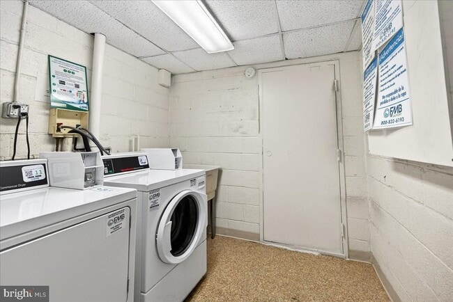 Building Photo - 4420 Briarwood Ct N