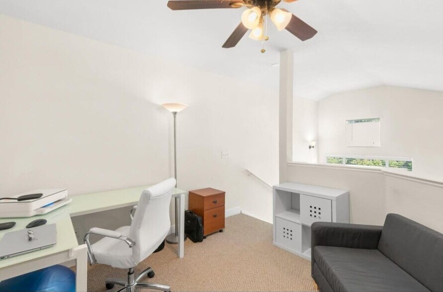 Building Photo - 1760 Palm Cove Blvd