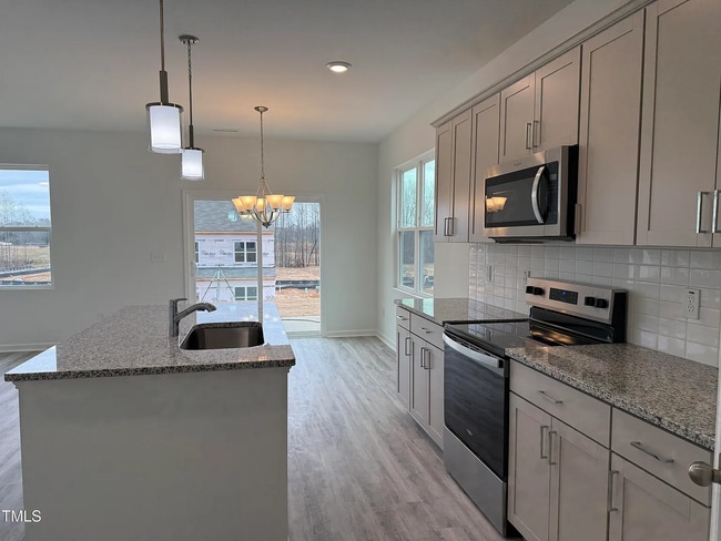 Building Photo - 350 Tormore Dr