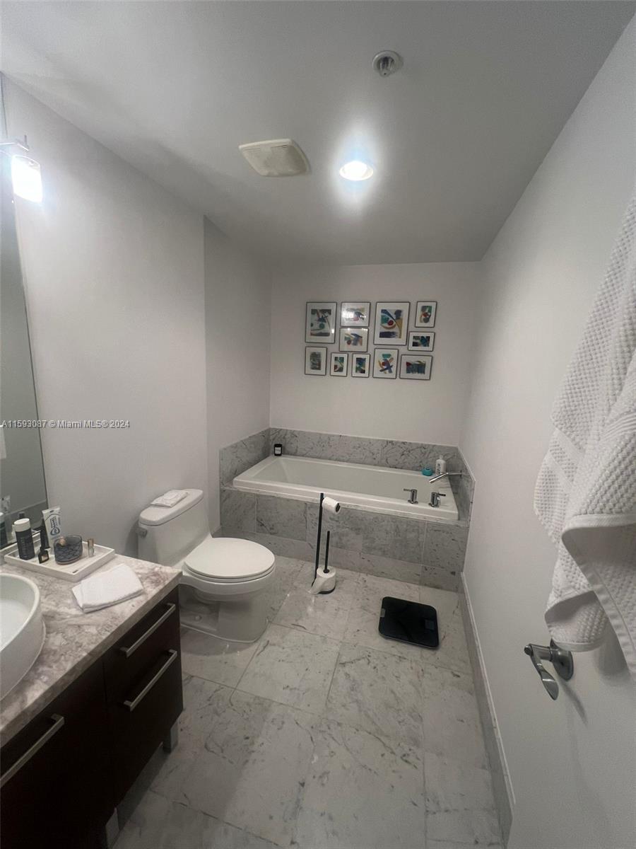 Building Photo - 253 NE 2nd St