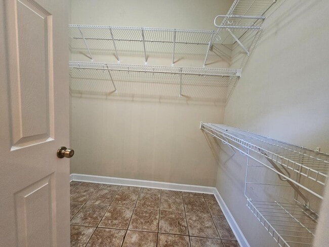 Building Photo - 160 Molinia Dr