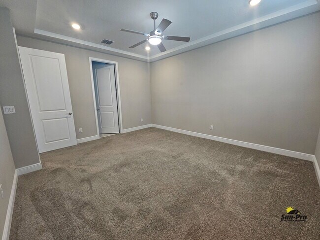 Building Photo - 379 Birkdale Dr