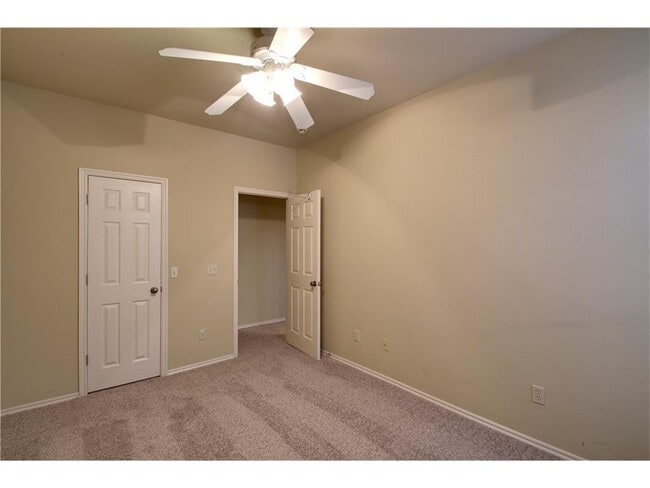 Building Photo - Fantastic  3 Bedrooms + Study Home in Prai...