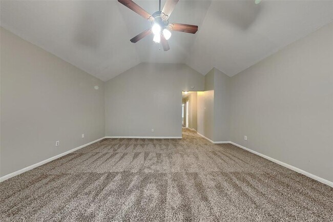 Building Photo - 59 Terraglen Dr