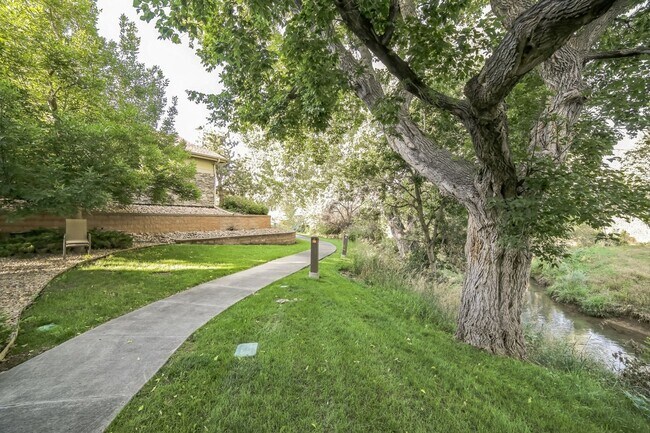 Building Photo - Charming 3BR Condo in Arvada