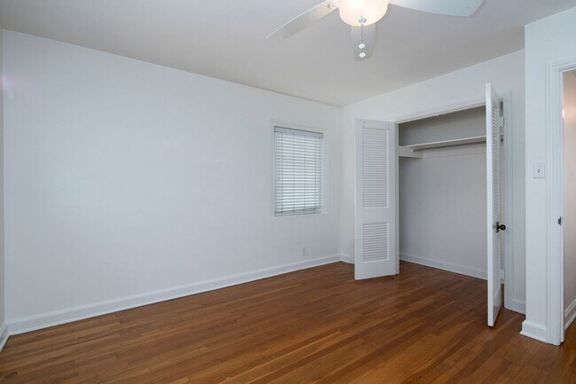 Building Photo - *OPEN HOUSE: 9/21 10-11AM* 2BD/1BA in La J...