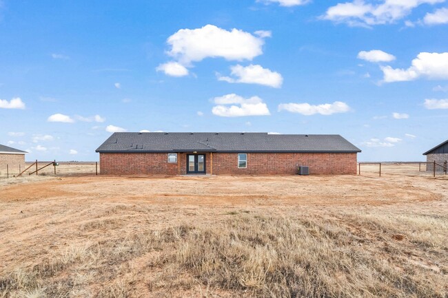 Building Photo - New Construction Home In Idalou ISD!