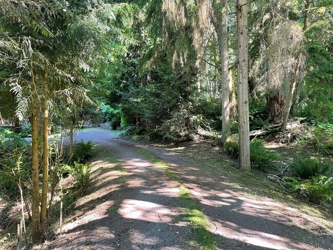 Building Photo - Langley Craftsman in Park-Like Setting and One Small Pet Allowed