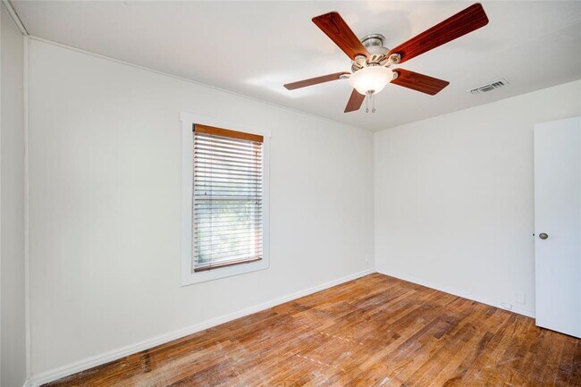 Building Photo - 4804 Tanney St