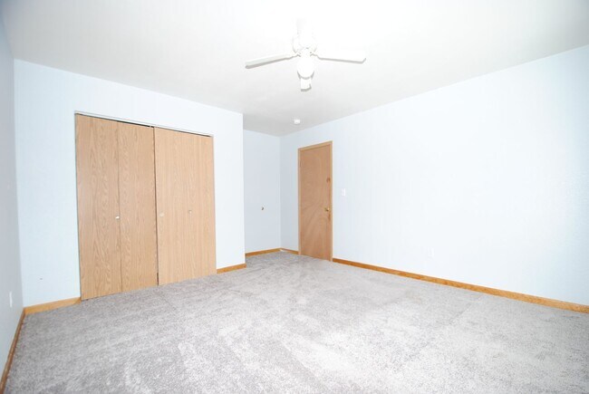 Building Photo - 79 Slater Dr