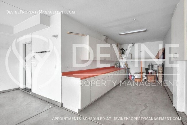 Building Photo - 6251 Chantel Dr