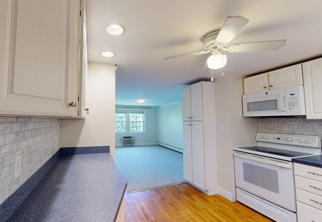 Building Photo - 2 McDewell Ave