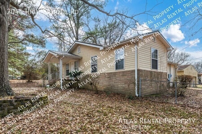 Building Photo - 2045 High School Rd