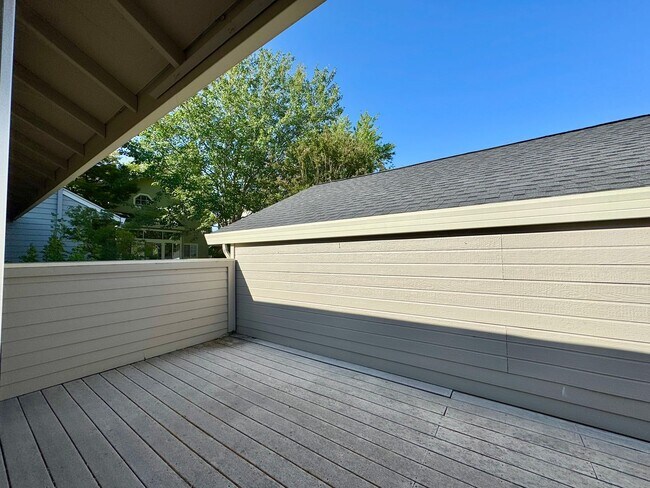 Building Photo - Napa, Gated Community Single Story 2 Bedro...