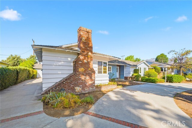 Building Photo - 1033 Encino Ave