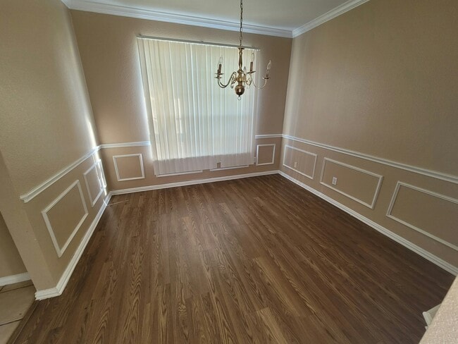 Building Photo - 1229 Tralee Ln