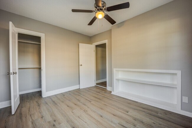 Building Photo - Freshly Updated 3 Bedroom House