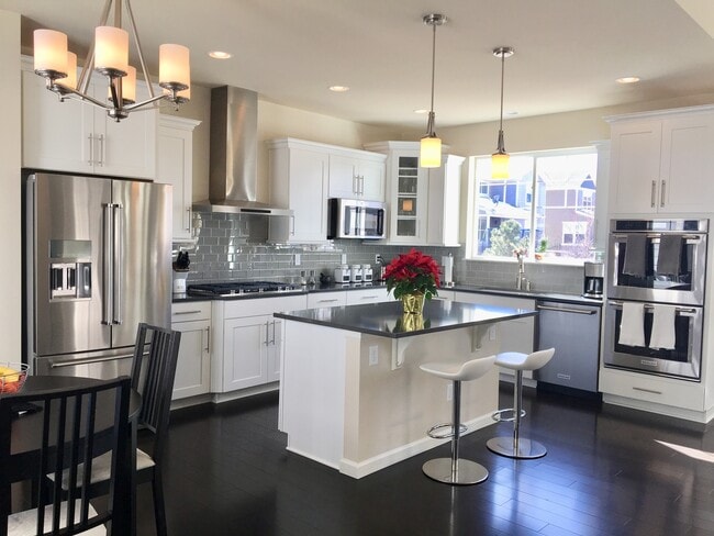 Building Photo - Custom Built Richmond Home for Lease in Fort Collins!