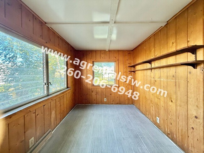 Building Photo - 4 Bedroom House - $300 Off First Months Rent