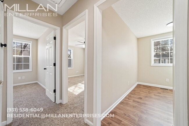 Building Photo - Charming Single Family Home Featuring Spacious Floor Plan and Eat-In Kitchen - Enjoy Your First M...