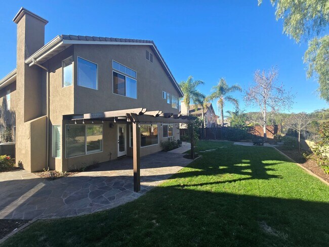 Building Photo - 4 Bedroom House in Penasquitos - 1 Bedroom/Bathroom Downstairs