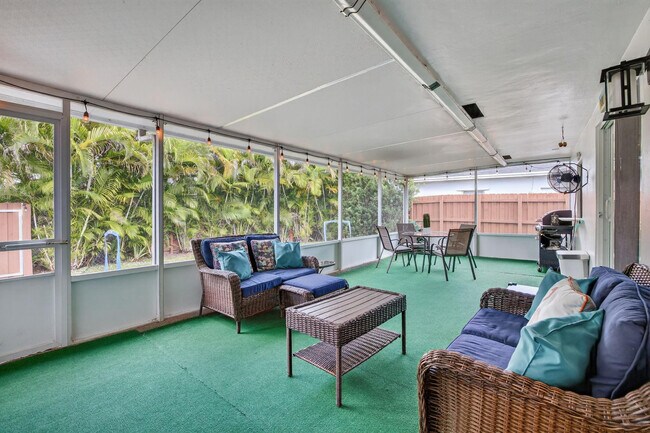 Building Photo - 407 SE 5th St