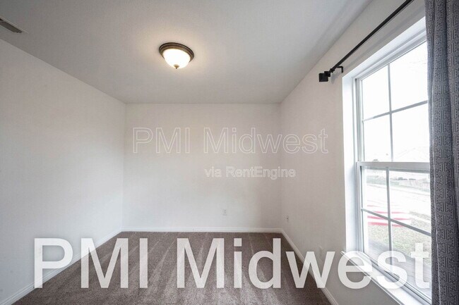 Building Photo - 18058 Cristin Way