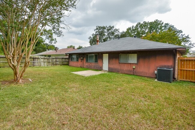 Building Photo - 2710 Sicklepod Dr