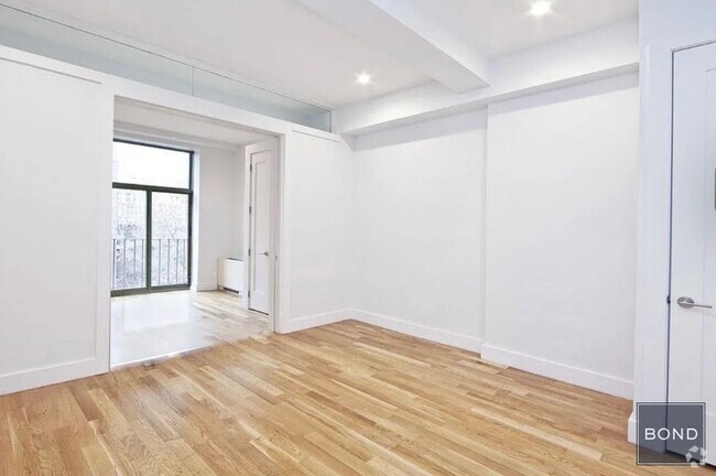 Building Photo - 210-220-220 E 22nd St