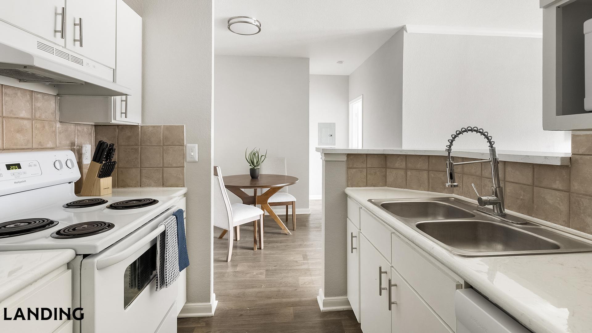 Building Photo - 9835 Fredericksburg Rd