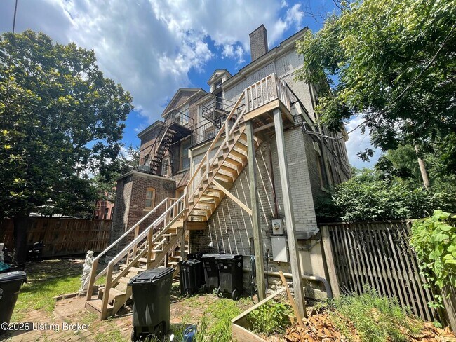 Building Photo - 500 Belgravia Ct