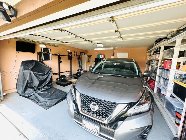 Building Photo - Simi Valley - 4 Bedroom 2.5 Bathroom - 10 ...