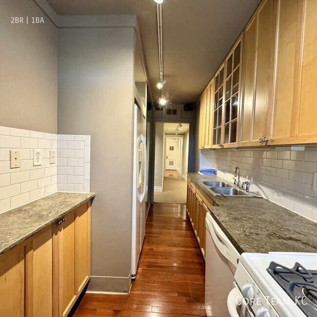 Building Photo - 3818 Walnut St