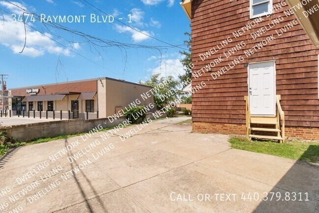 Building Photo - 3474 Raymont Blvd