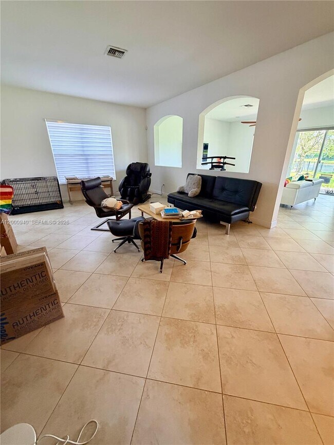 Building Photo - 8630 Lakeside Bnd