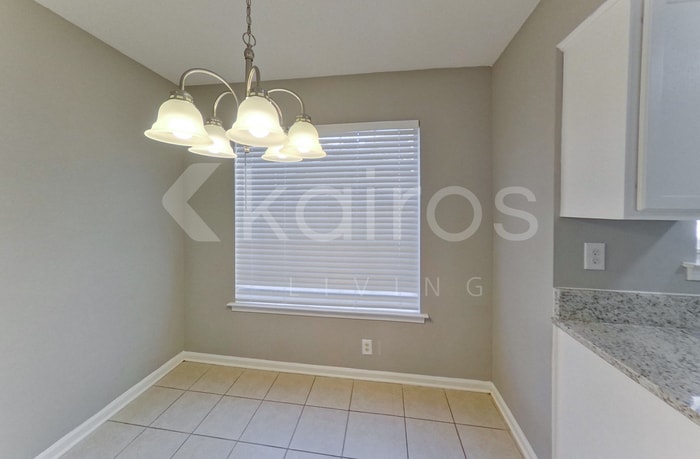 Building Photo - 2785 Clearbrook St