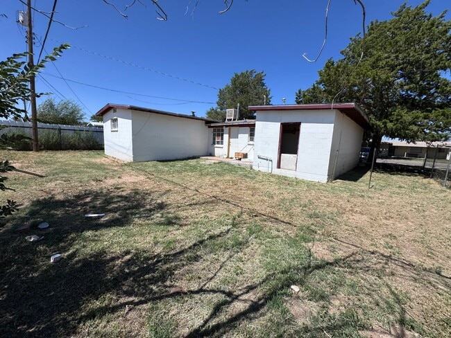 Building Photo - Winter Special! Half off first months rent!!