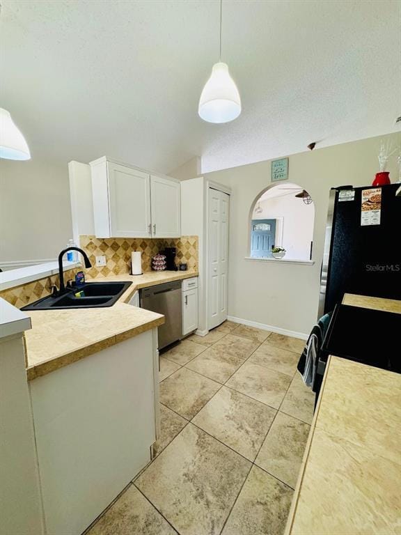 Building Photo - 30607 Birdhouse Dr